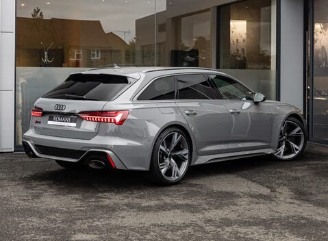 Audi RS6 AVANT PERFORMANCE 4