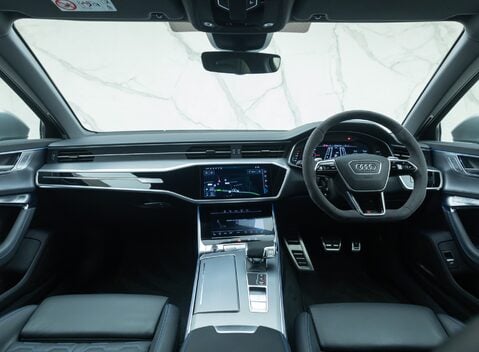 Audi RS6 AVANT PERFORMANCE 20