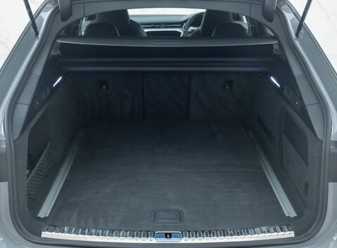 Audi RS6 AVANT PERFORMANCE 36