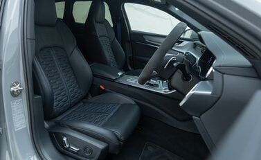 Audi RS6 AVANT PERFORMANCE 14