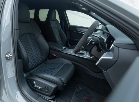 Audi RS6 AVANT PERFORMANCE 14