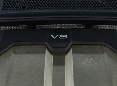 Audi RS6 AVANT PERFORMANCE 35