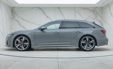 Audi RS6 AVANT PERFORMANCE 5