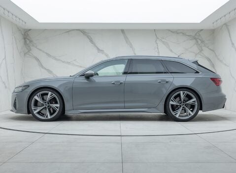 Audi RS6 AVANT PERFORMANCE 5