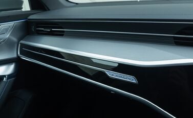 Audi RS6 AVANT PERFORMANCE 23