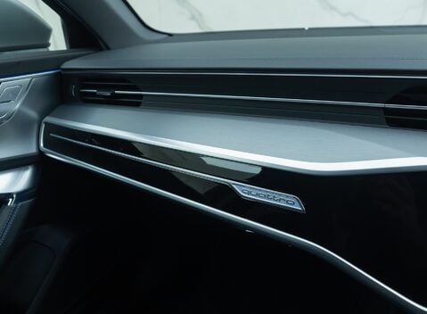 Audi RS6 AVANT PERFORMANCE 23