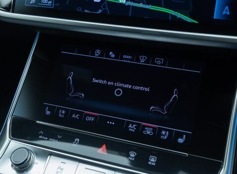 Audi RS6 AVANT PERFORMANCE 24