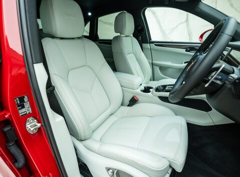 Porsche Macan GTS 15