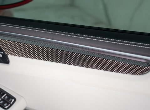 Porsche Macan GTS 32