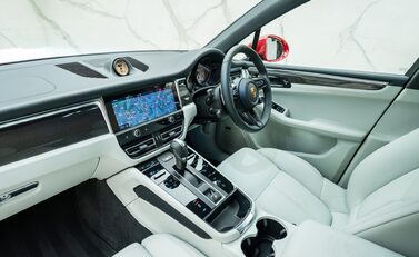 Porsche Macan GTS 20