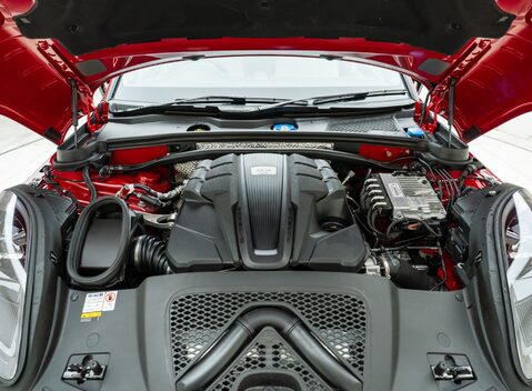 Porsche Macan GTS 40