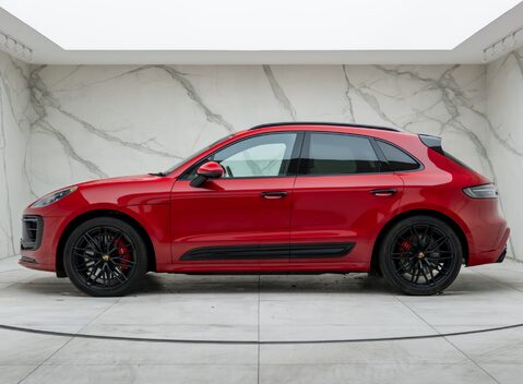 Porsche Macan GTS 5