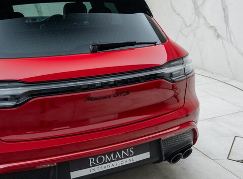 Porsche Macan GTS 35