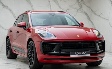 Porsche Macan GTS 9