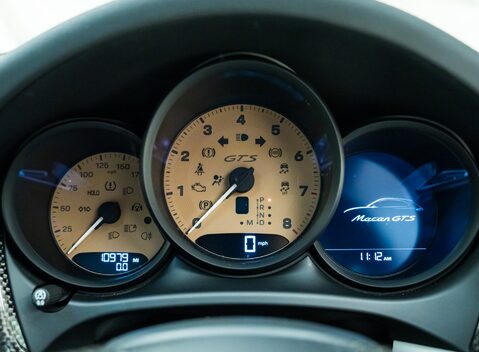 Porsche Macan GTS 22