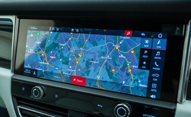 Porsche Macan GTS 24