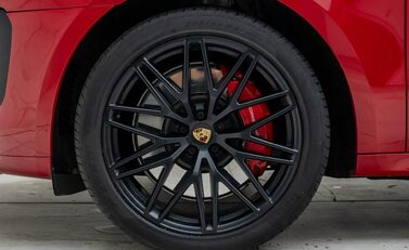 Porsche Macan GTS 33