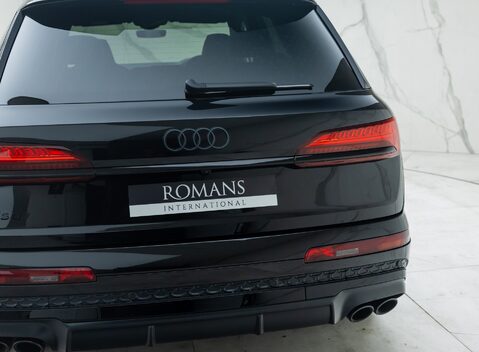 Audi SQ7 BLACK EDITION 32