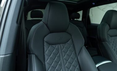 Audi SQ7 BLACK EDITION 15