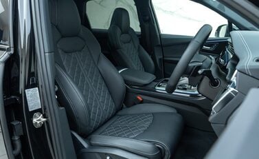 Audi SQ7 BLACK EDITION 14