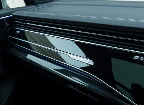 Audi SQ7 BLACK EDITION 24