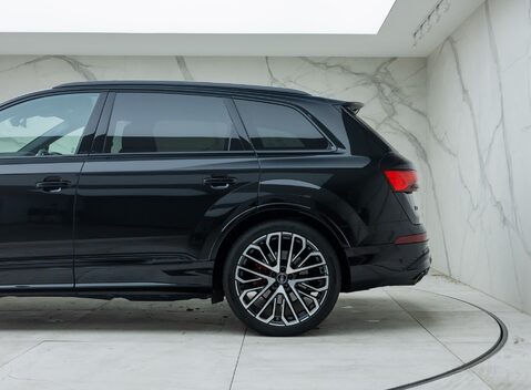 Audi SQ7 BLACK EDITION 35