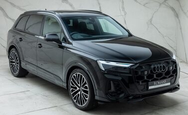 Audi SQ7 BLACK EDITION 11