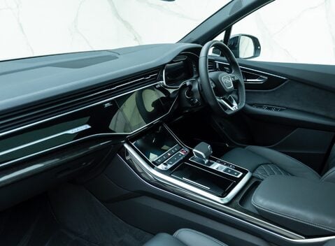 Audi SQ7 BLACK EDITION 20