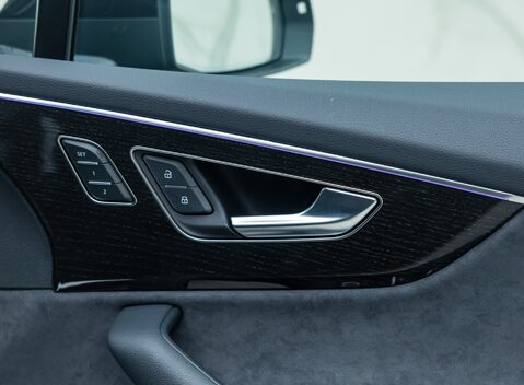 Audi SQ7 BLACK EDITION 29