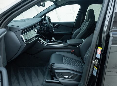 Audi SQ7 BLACK EDITION 19