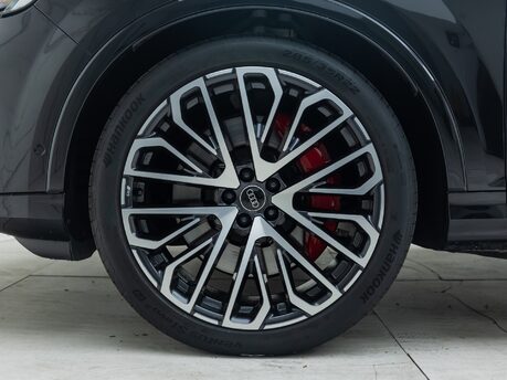 Audi SQ7 BLACK EDITION 