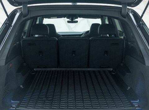 Audi SQ7 BLACK EDITION 38