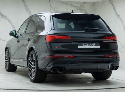 Audi SQ7 BLACK EDITION 10