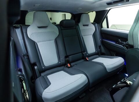 Land Rover Range Rover Sport P635 SV EDITION ONE 18