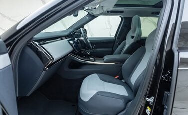 Land Rover Range Rover Sport P635 SV EDITION ONE 22