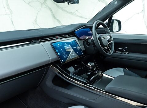 Land Rover Range Rover Sport P635 SV EDITION ONE 23