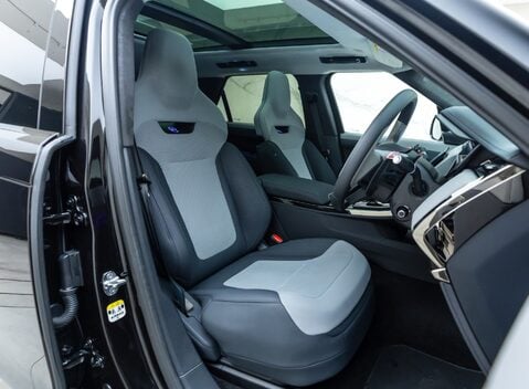 Land Rover Range Rover Sport P635 SV EDITION ONE 14