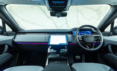 Land Rover Range Rover Sport P635 SV EDITION ONE 24