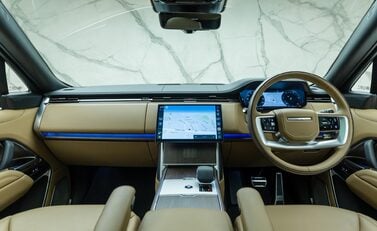 Land Rover Range Rover D350 AUTOBIOGRAPHY LWB 22