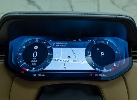 Land Rover Range Rover D350 AUTOBIOGRAPHY LWB 23