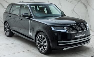 Land Rover Range Rover D350 AUTOBIOGRAPHY LWB 11