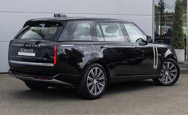 Land Rover Range Rover D350 AUTOBIOGRAPHY LWB 4