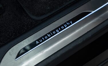Land Rover Range Rover D350 AUTOBIOGRAPHY LWB 26