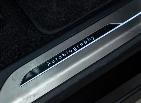 Land Rover Range Rover D350 AUTOBIOGRAPHY LWB 26