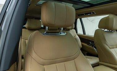 Land Rover Range Rover D350 AUTOBIOGRAPHY LWB 15