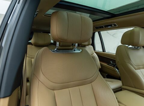 Land Rover Range Rover D350 AUTOBIOGRAPHY LWB 15