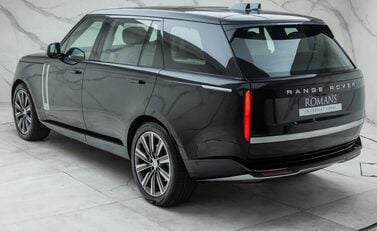 Land Rover Range Rover D350 AUTOBIOGRAPHY LWB 12