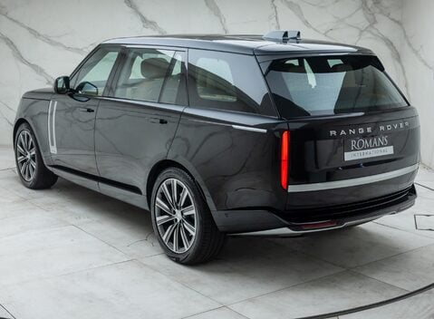 Land Rover Range Rover D350 AUTOBIOGRAPHY LWB 12