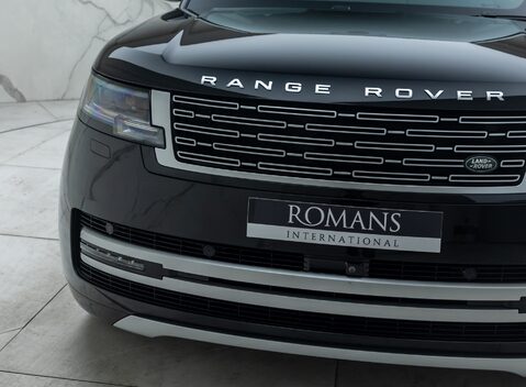 Land Rover Range Rover D350 AUTOBIOGRAPHY LWB 32