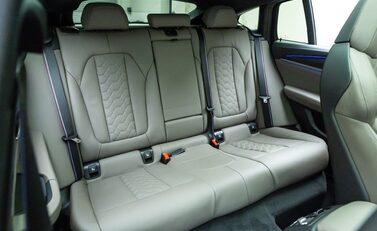 BMW X4 M COMPETITION 15